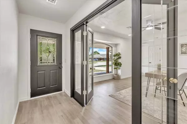 Yukon, OK 73099,11504 Buckingham CT