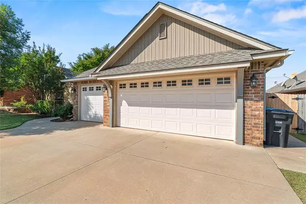 Moore, OK 73160,909 Kelsi DR