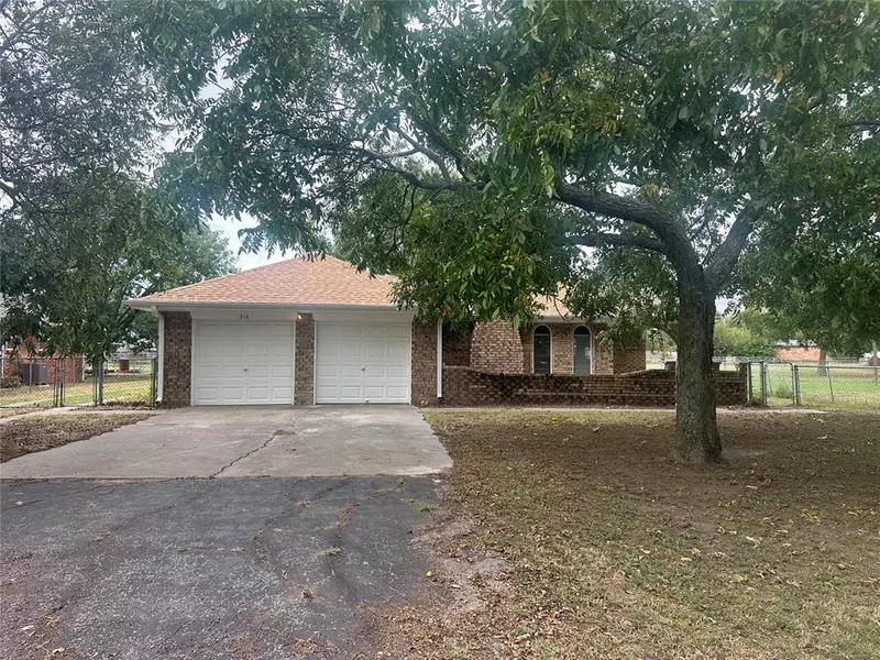 316 N Jan DR, Stratford, OK 74872