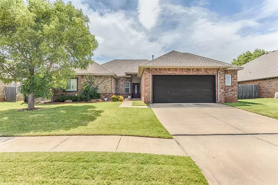 17425 White Hawk DR, Edmond, OK 73012