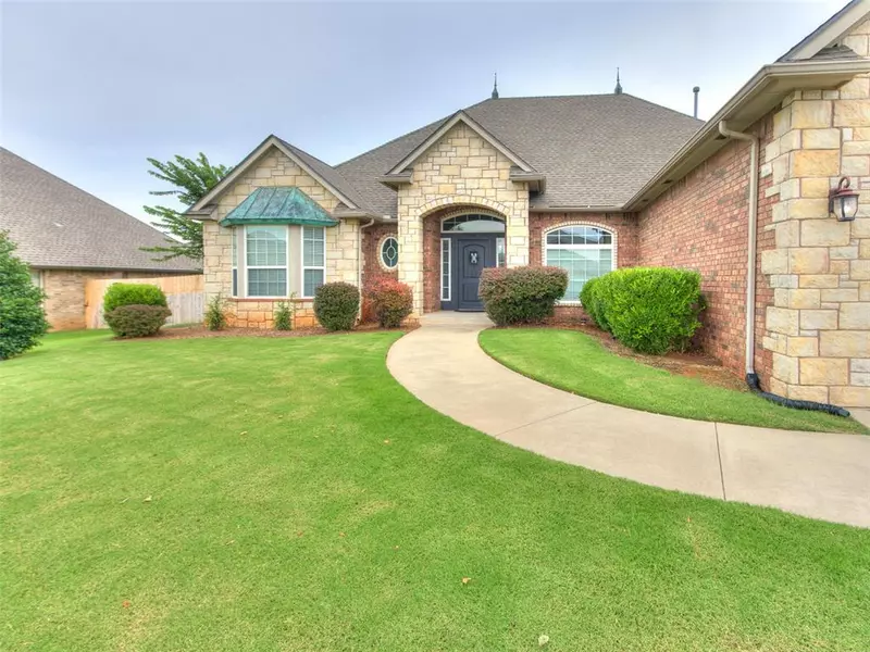 4816 Kelly Lakes DR, Edmond, OK 73025