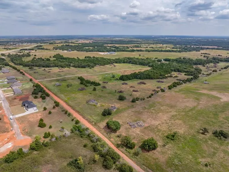 1003 N Anderson RD, Guthrie, OK 73044