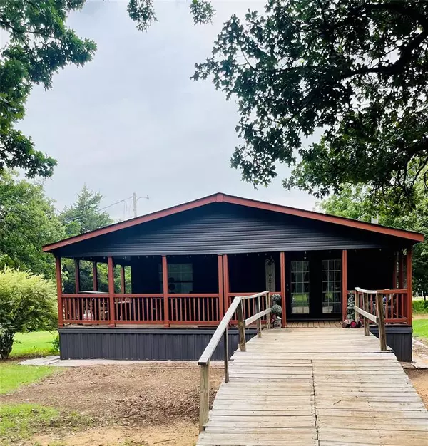 3650 E Copper DR, Guthrie, OK 73044