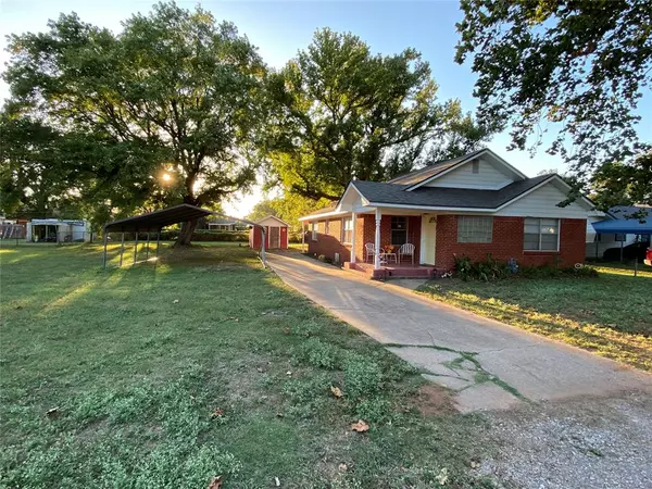 202 Ash, Maysville, OK 73057