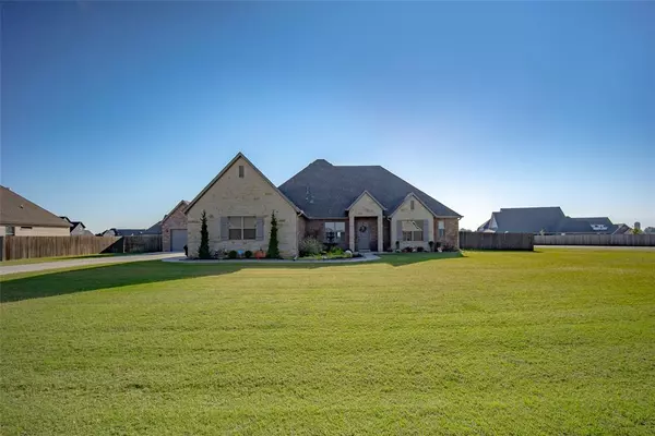1118 Acclivis WAY, Newcastle, OK 73065