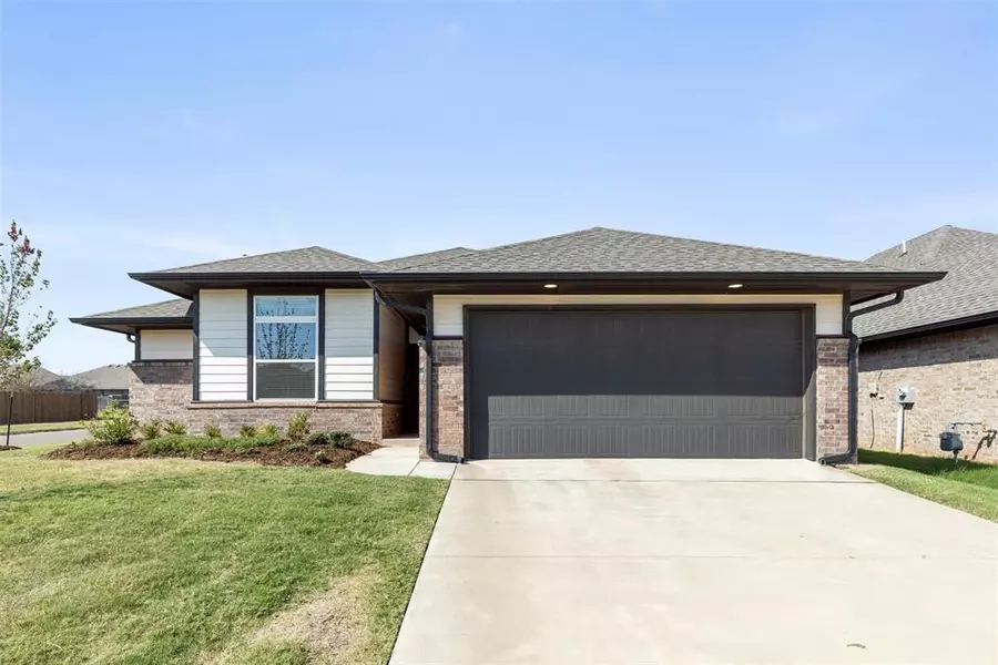 9101 Poppey PL, Yukon, OK 73099