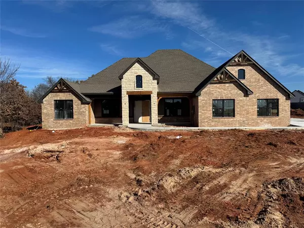 912 Acclivis CIR, Newcastle, OK 73065