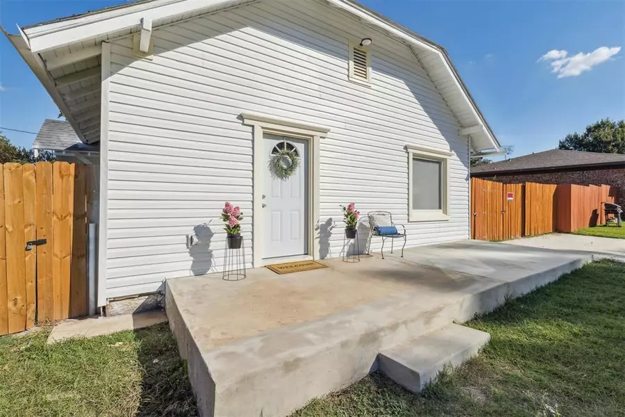 1303 S 9th ST, Chickasha, OK 73018