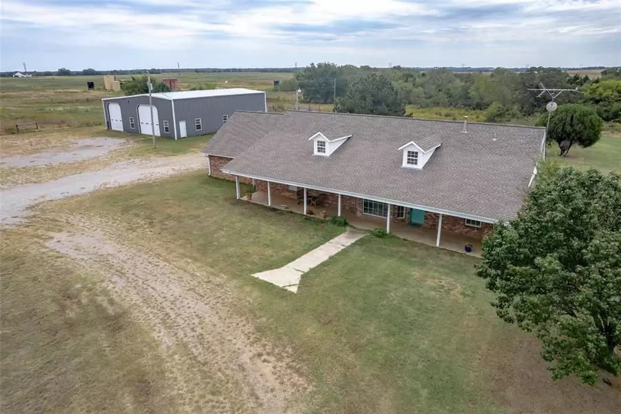 24286 E COUNTY ROAD 1580 RD, Elmore City, OK 73433