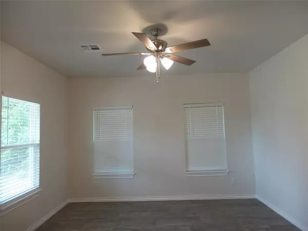 Oklahoma City, OK 73117,1737 NE 11th ST