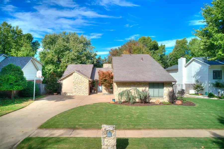 1700 Barwick DR, Norman, OK 73072
