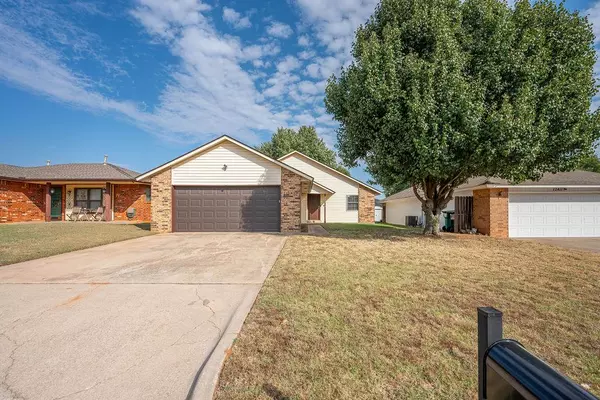 12413 SW 14th ST, Yukon, OK 73099