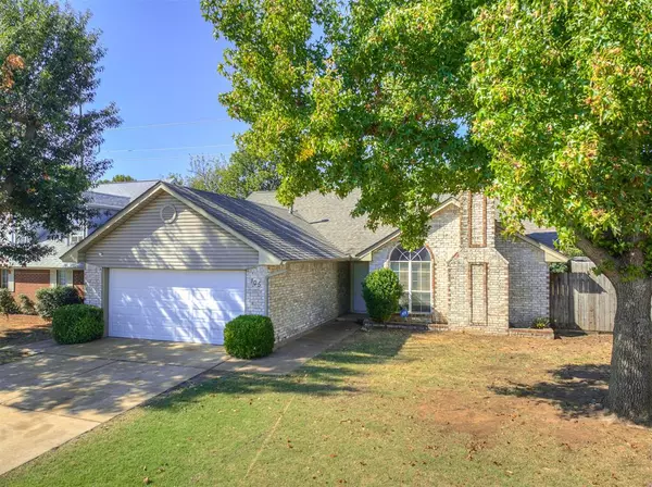 Edmond, OK 73003,105 N Rockypoint DR