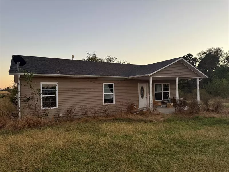 2752 Highway 75 HWY, Wetumka, OK 74883