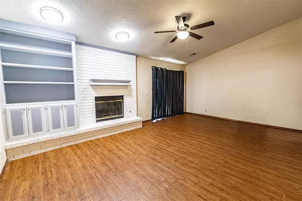 Yukon, OK 73099,132 Hickory Hill ST