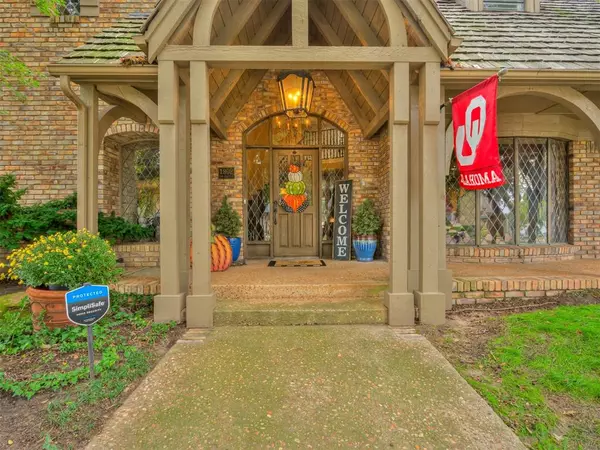 1902 Pin Oak CIR, Norman, OK 73072