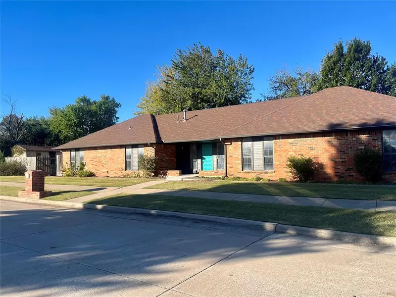 1336 Von Elm PL, Yukon, OK 73099