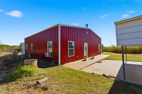 Tuttle, OK 73089,1345 County Street 2921