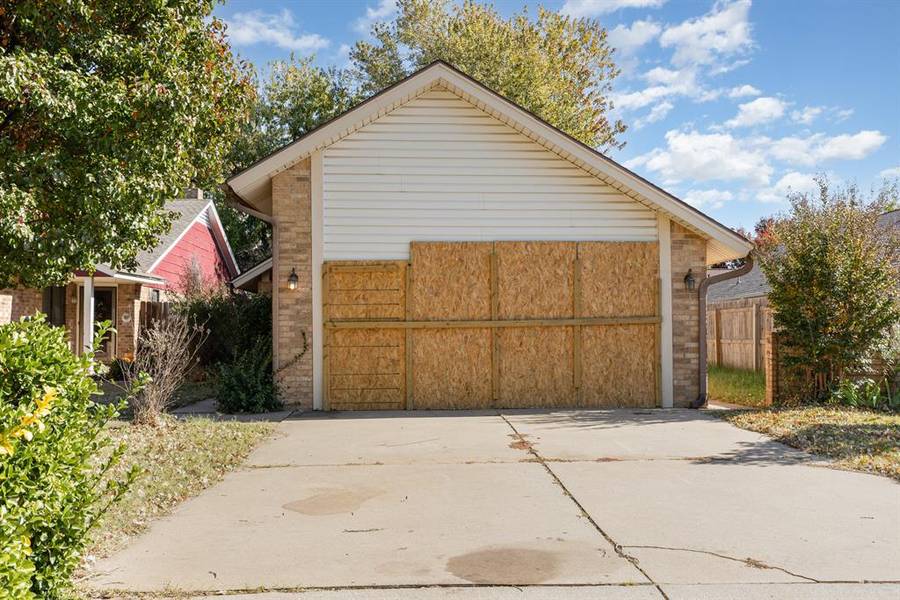 7914 Harvest Hills RD, Oklahoma City, OK 73132