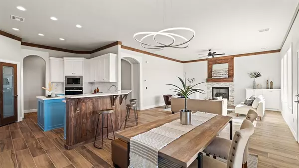 9208 SW 35th ST, Oklahoma City, OK 73179