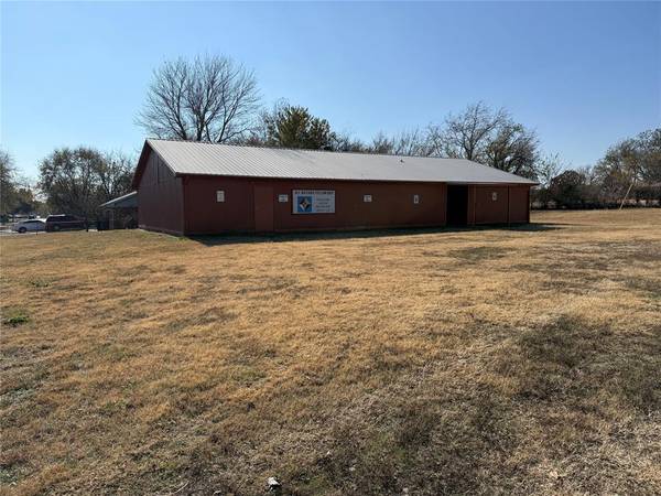 42507 Garretts Lake RD, Shawnee, OK 74804