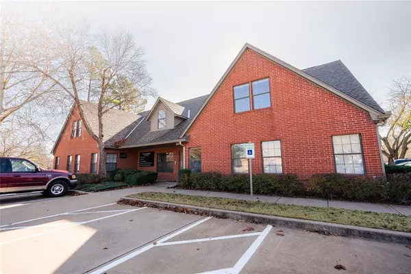 1900 E 15th ST #600, Edmond, OK 73013