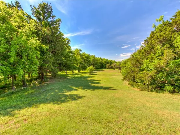18901 Pawnee Creek RD, Cashion, OK 73016