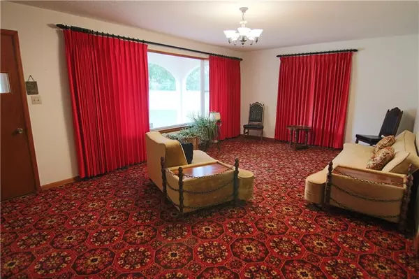 1221 W Broadway, Elk City, OK 73644