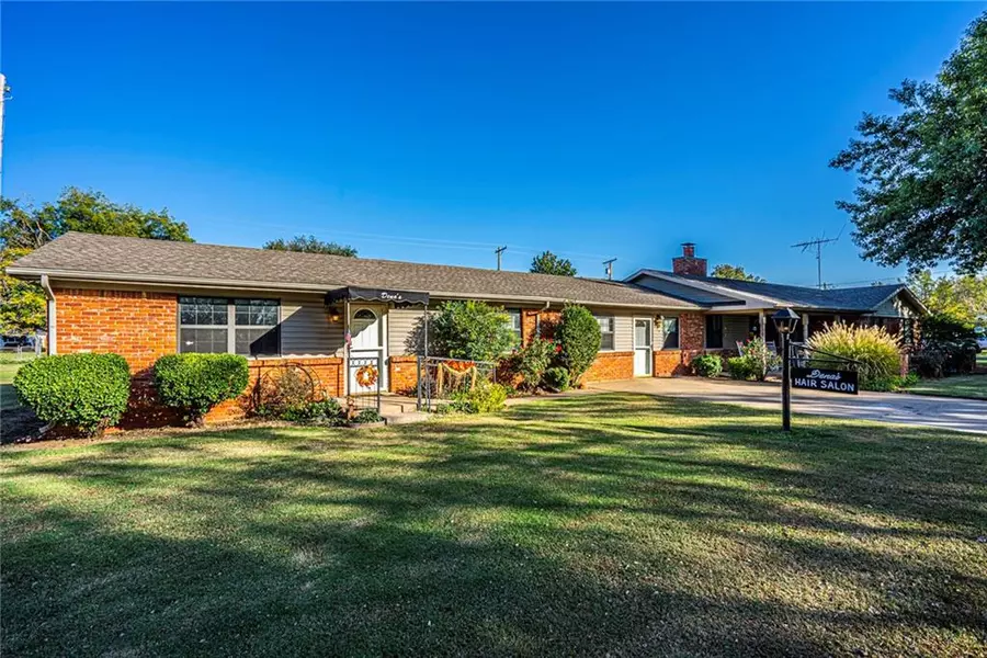 215 S County Line RD, Verden, OK 73092