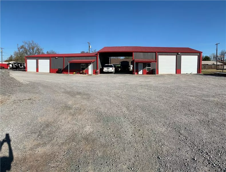 608 N Hazlett ST, Fort Cobb, OK 73038