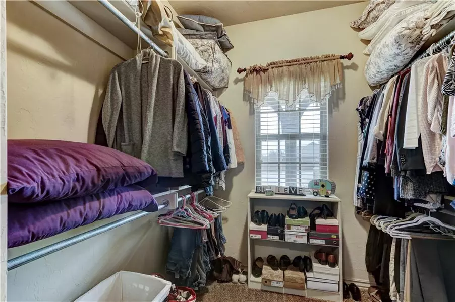 20987 Fall Creek DR, Harrah, OK 73045