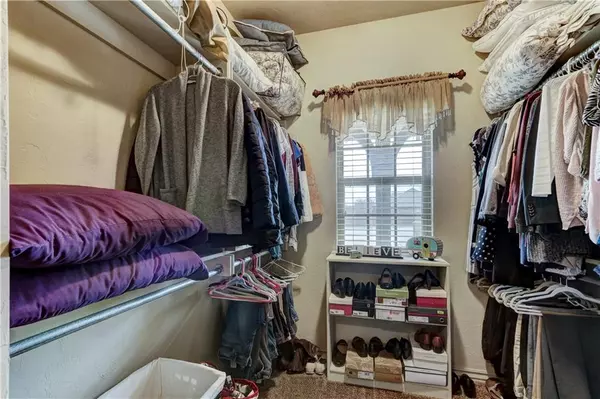 20987 Fall Creek DR, Harrah, OK 73045