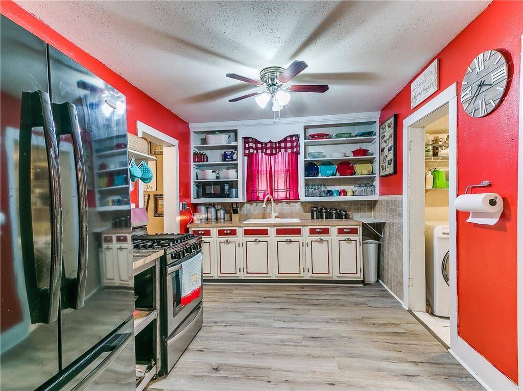 212 E Broadway AVE, Kingfisher, OK 73750