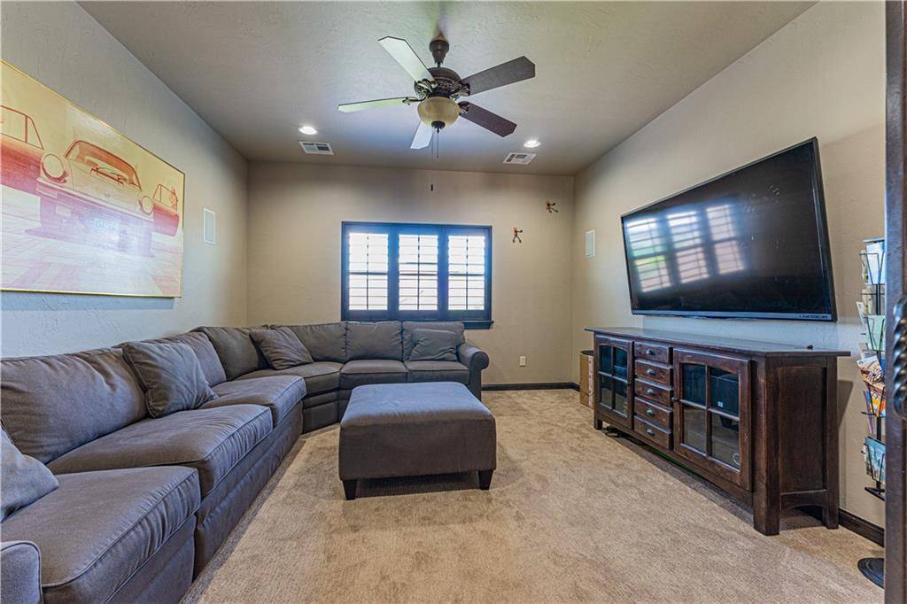 4600 Fountain View DR, Norman, OK 73072