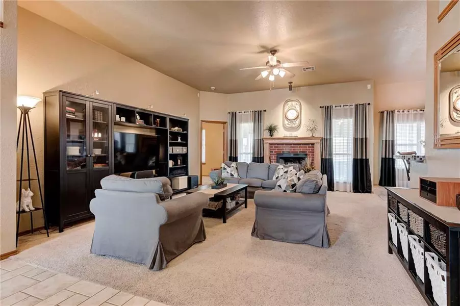 8409 Canyon Trail DR, Oklahoma City, OK 73135