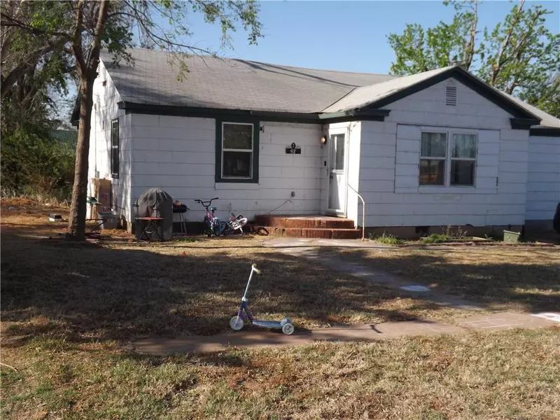 401 E Davis ST, Tipton, OK 73570