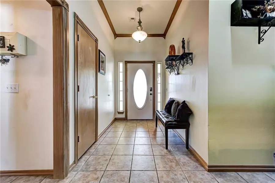 5325 Republic DR, Oklahoma City, OK 73135