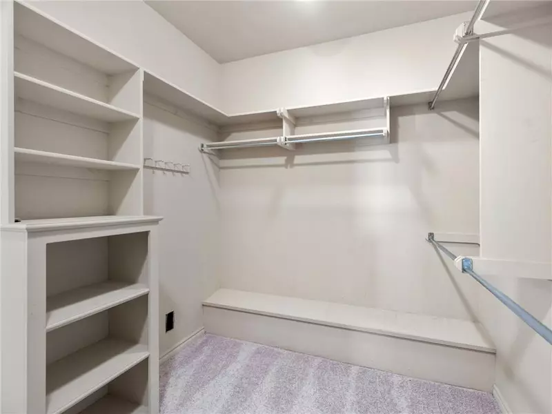 8010 NW 36th ST, Bethany, OK 73008