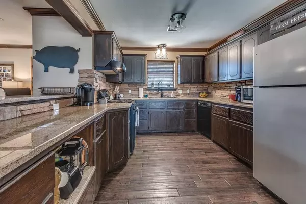 45405 Garretts Lake RD, Shawnee, OK 74804