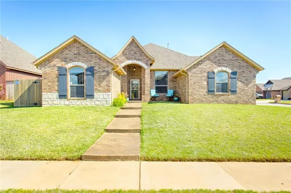 11729 SW 24th TER, Yukon, OK 73099