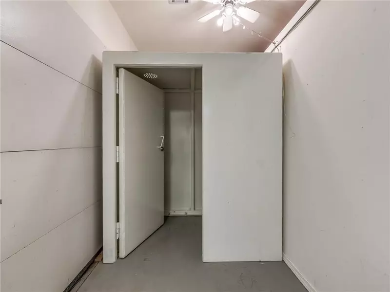 5625 NW 61st ST, Warr Acres, OK 73122