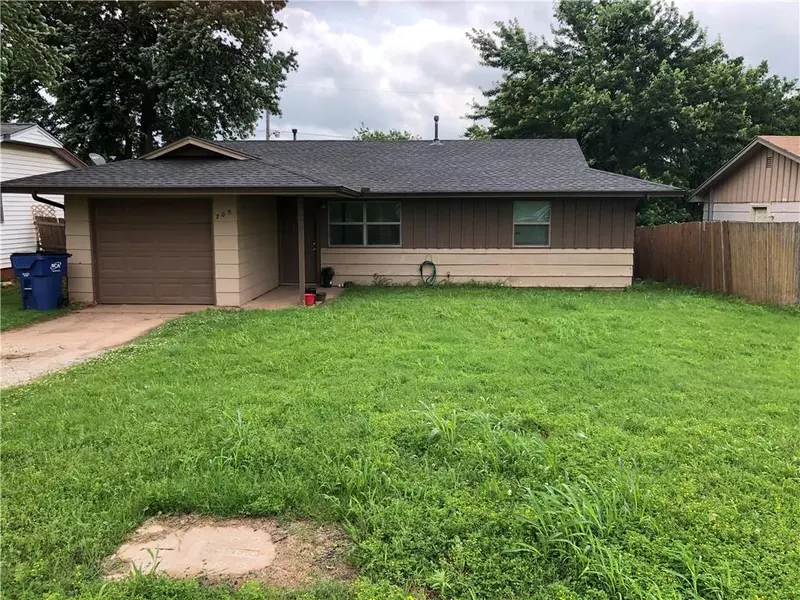 705 S 8th ST, Noble, OK 73068