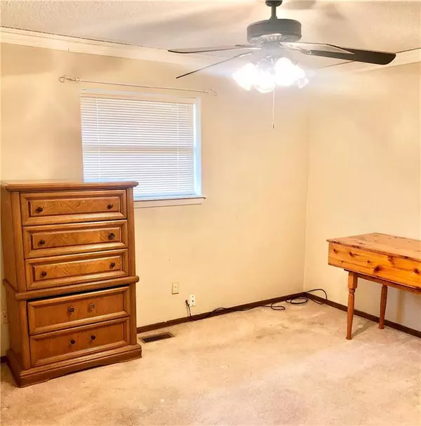 Mustang, OK 73064,715 S Lakehoma DR