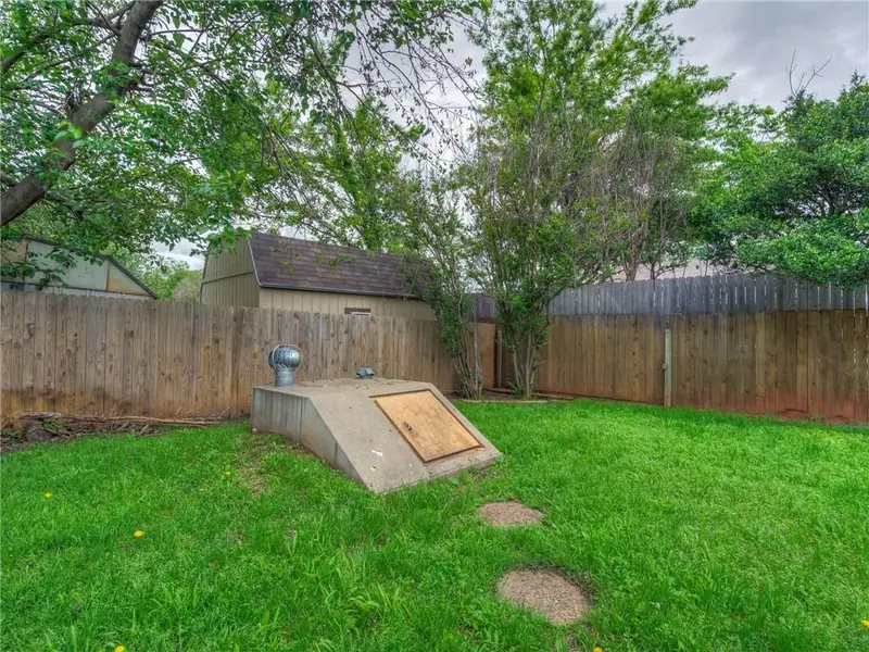 3113 Woodsboro CT, Norman, OK 73072