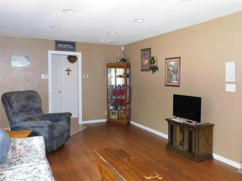 1811 N Rickey RD, Shawnee, OK 74804