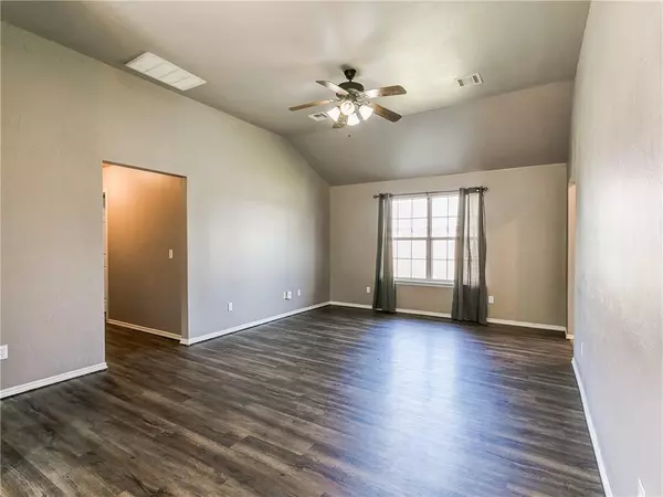 154 NW Madison AVE, Piedmont, OK 73078