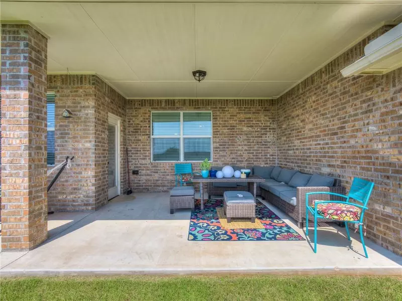 4516 Mccann AVE, Mustang, OK 73064