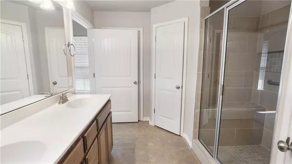 1229 Greenfield AVE, Yukon, OK 73099