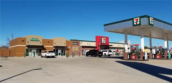 Edmond, OK 73131,1387 E Memorial RD