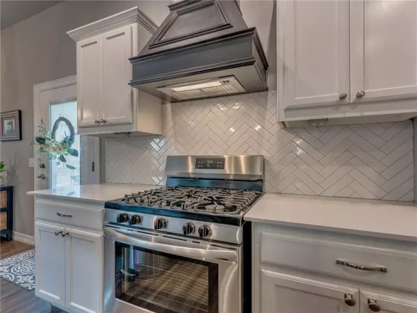 9448 NW 87th PL, Yukon, OK 73099